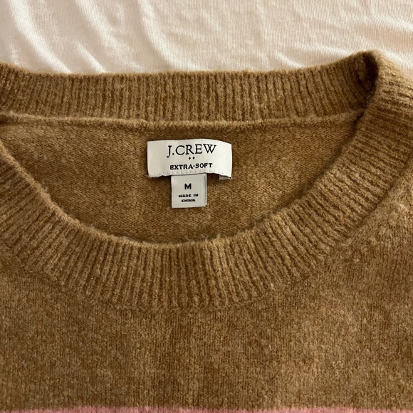 J Crew Sweater NWOT - Picture 2 of 3